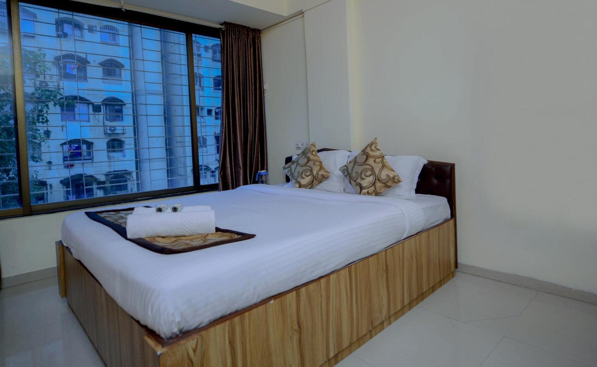Lalsai Residency Andheri Мумбай Екстериор снимка