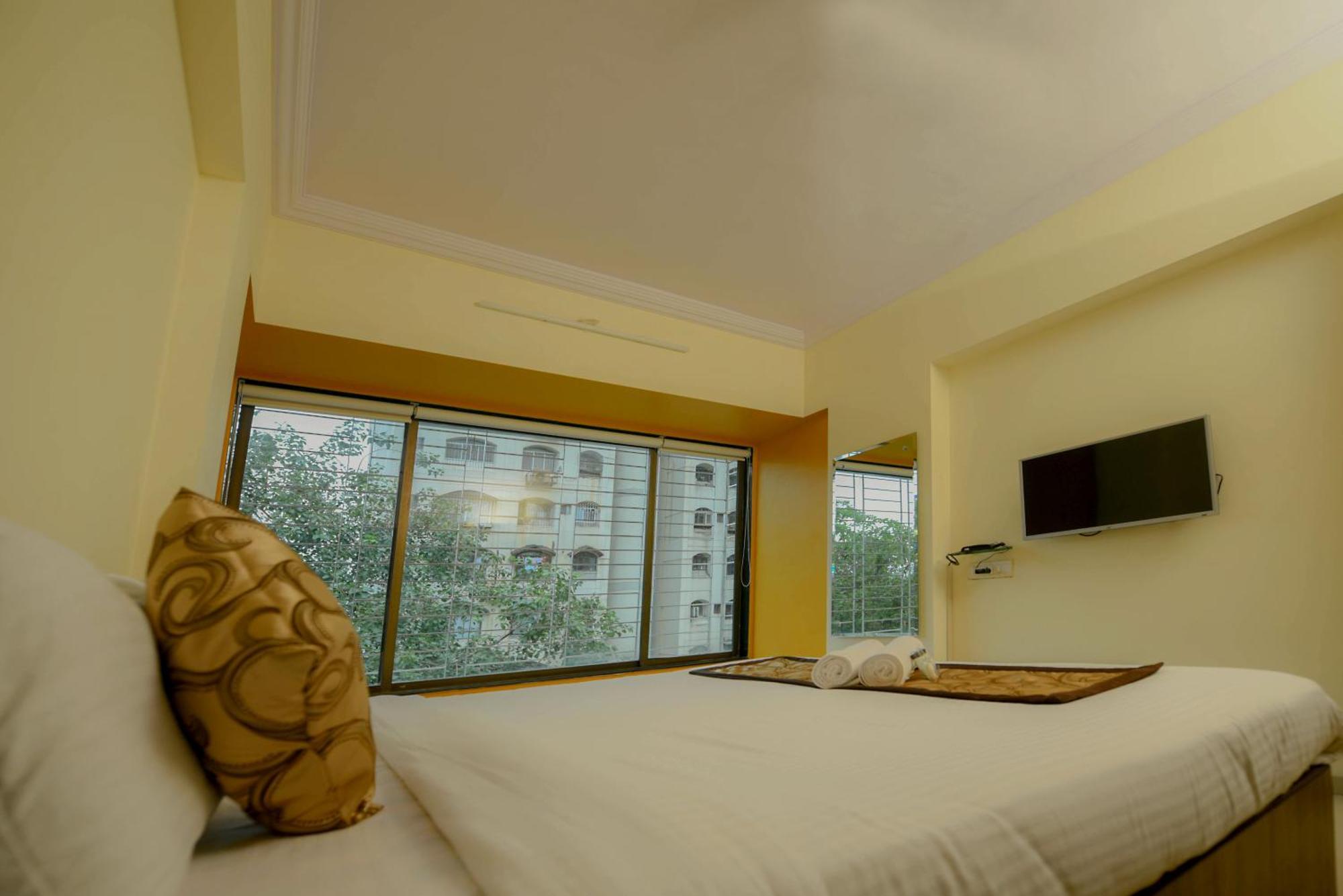 Lalsai Residency Andheri Мумбай Екстериор снимка