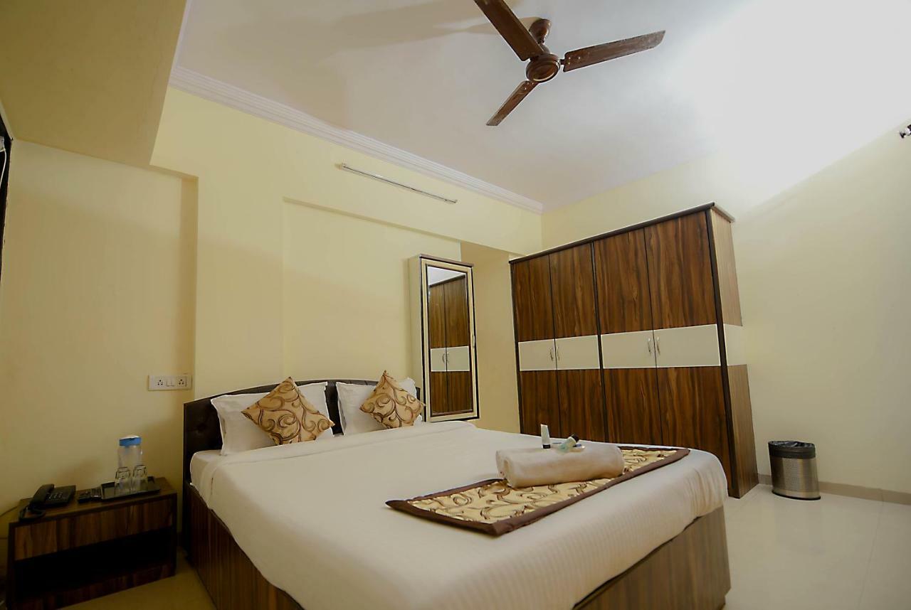 Lalsai Residency Andheri Мумбай Екстериор снимка