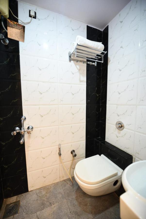 Lalsai Residency Andheri Мумбай Екстериор снимка