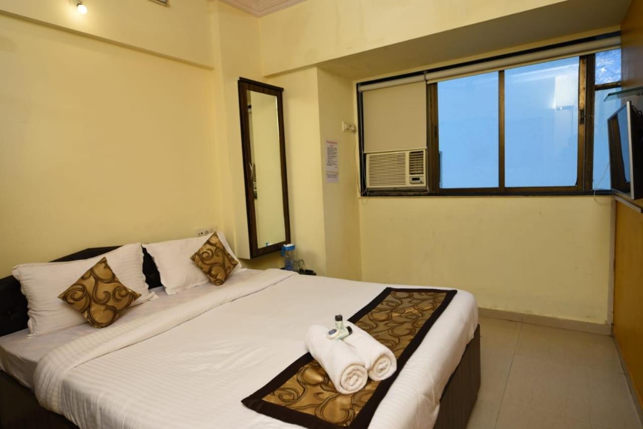 Lalsai Residency Andheri Мумбай Екстериор снимка